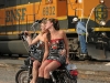 Kristine (blond)  und Christiana (dunkel).  BNSF Diesel shops 23rd St Denver /CO (26.07.08)