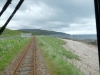 "Rückblick" aus dem Schaffner-Abteil bei der Fahrt entlang der Küste von Helmsdale nach Lairg