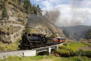 Ecuador: Ferrocarriles del Ecuador EP soll geschlossen werden